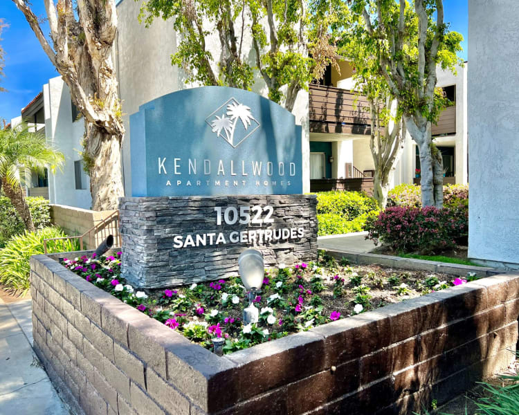 Click to see our photos at Kendallwood Apartments in Whittier, California