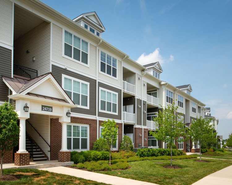 External view of an apartment building at The Elms at Arcola in Dulles, Virginia