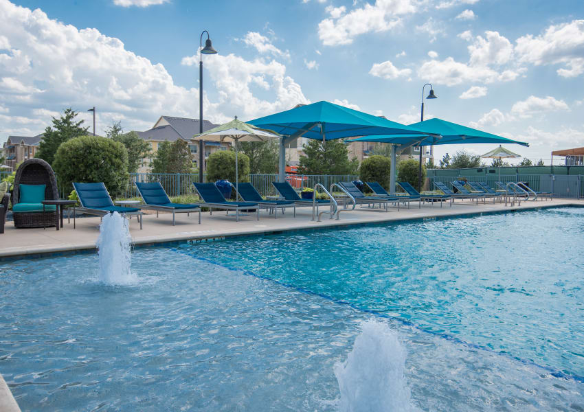 Refreshing swimming pool at Estates of Richardson in Richardson, Texas