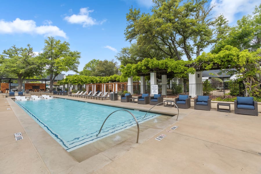 Large swimming pool at Villas at Chase Oaks in Plano, Texas