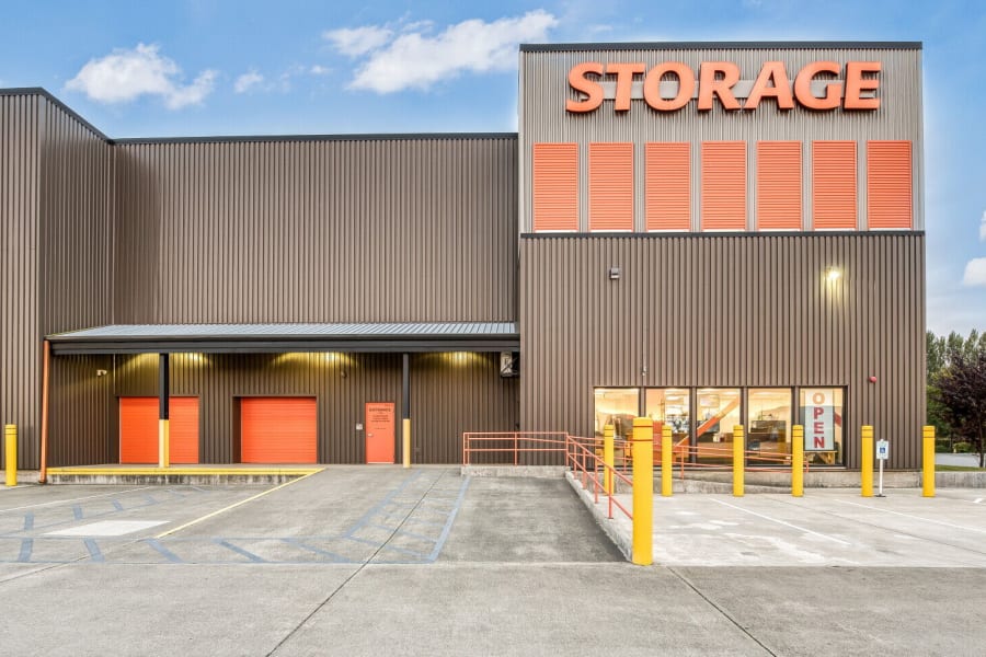Month-to-month leases at Advanced Self Storage in Burlington in Burlington, Washington