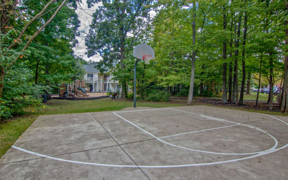 Sports court at The Woods at Polaris Parkway Apartments & Townhomes in Westerville, Ohio
