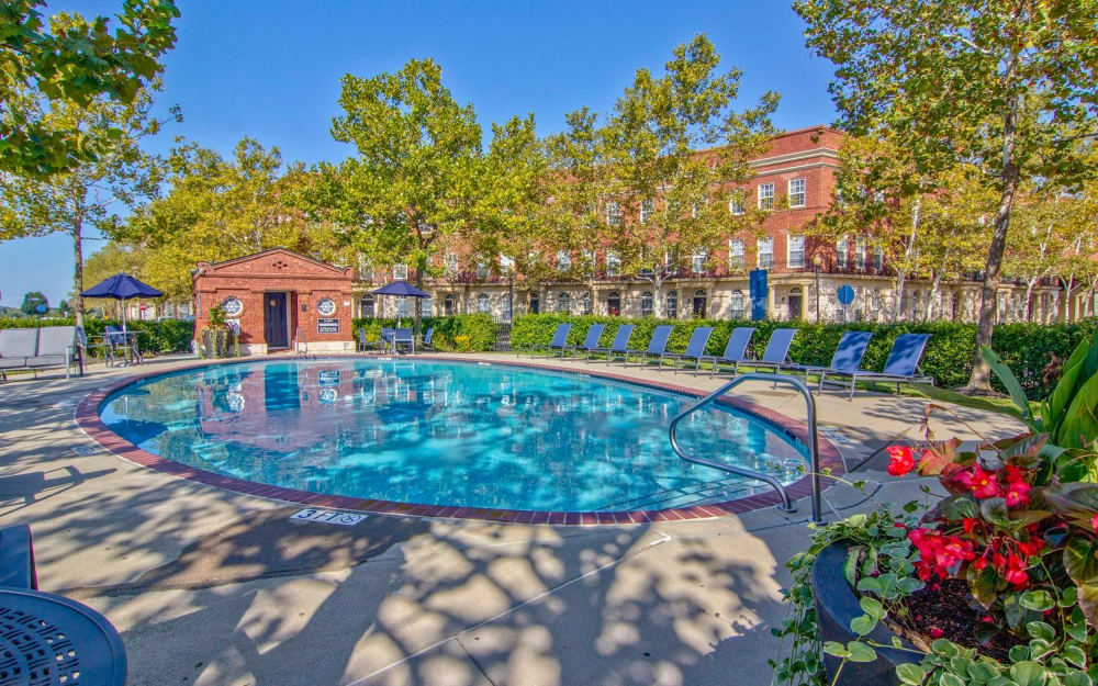Swimming pool at Easton Commons Apartments & Townhomes in Columbus, Ohio