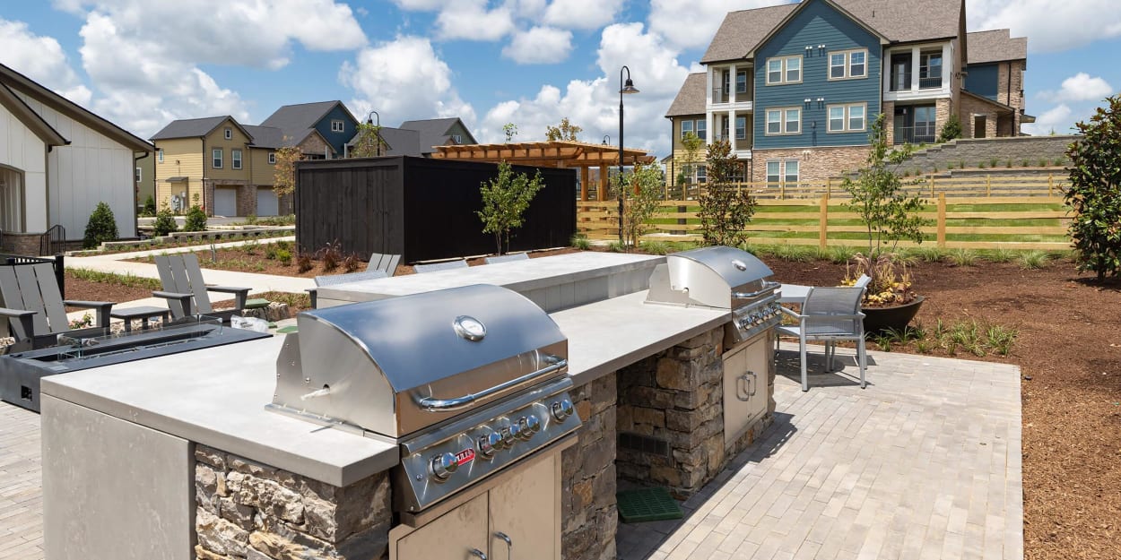 Outdoor grilling area at Mandolin at Stream Valley in Franklin, Tennessee