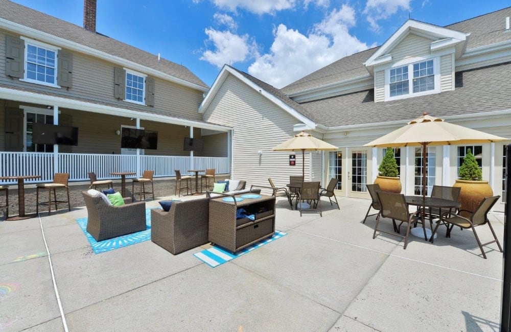 Outdoor seating at Woodview at Marlton Apartment Homes in Marlton, New Jersey