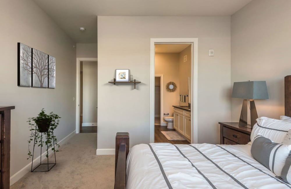 Photos of Boulders at Overland Park Apartments in Overland Park, KS