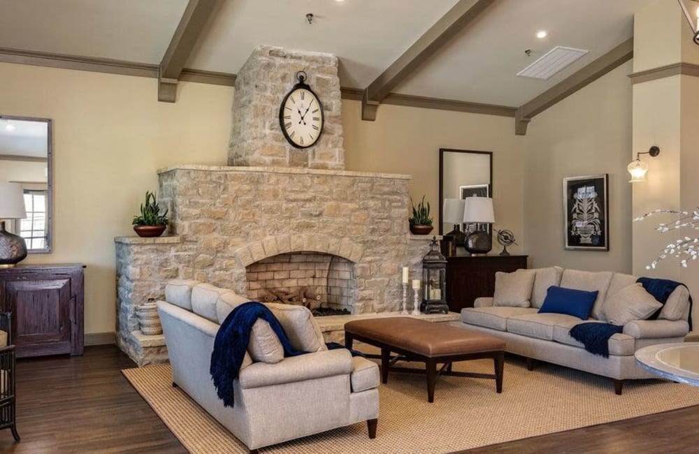 Boulders At Overland Park