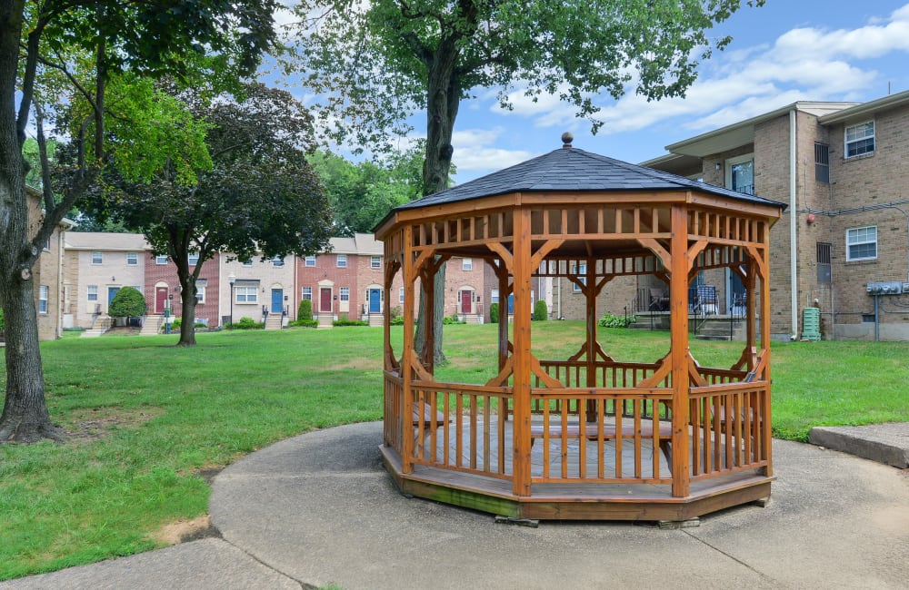 Photos of Moorestowne Woods Apartment Homes in Moorestown, NJ