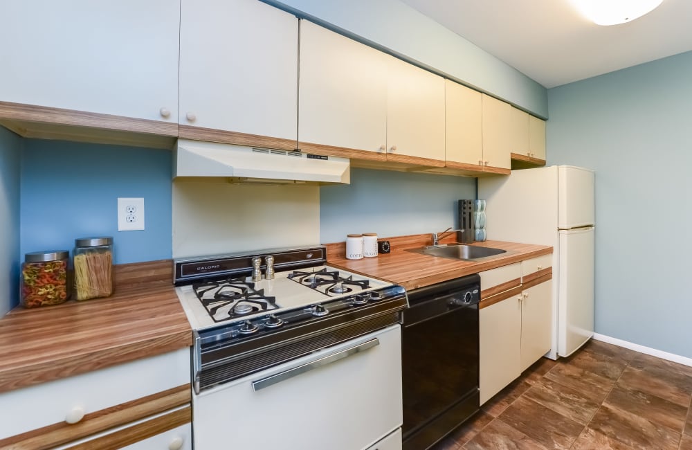 Kitchen at Brookside Manor Apartments & Townhomes in Lansdale, Pennsylvania