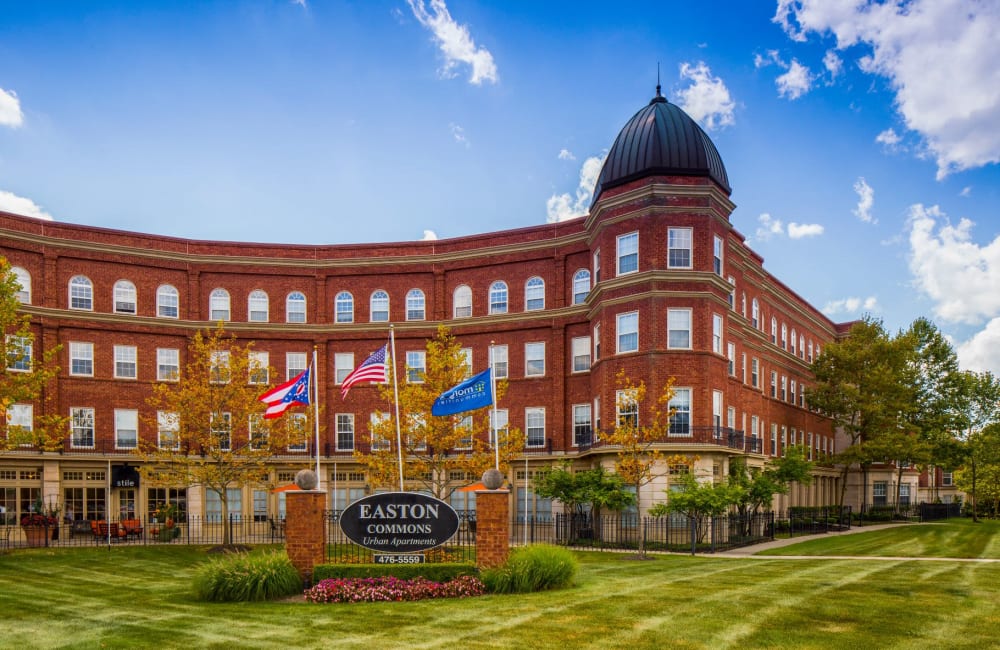 Property exterior at Easton Commons Apartments & Townhomes in Columbus, Ohio