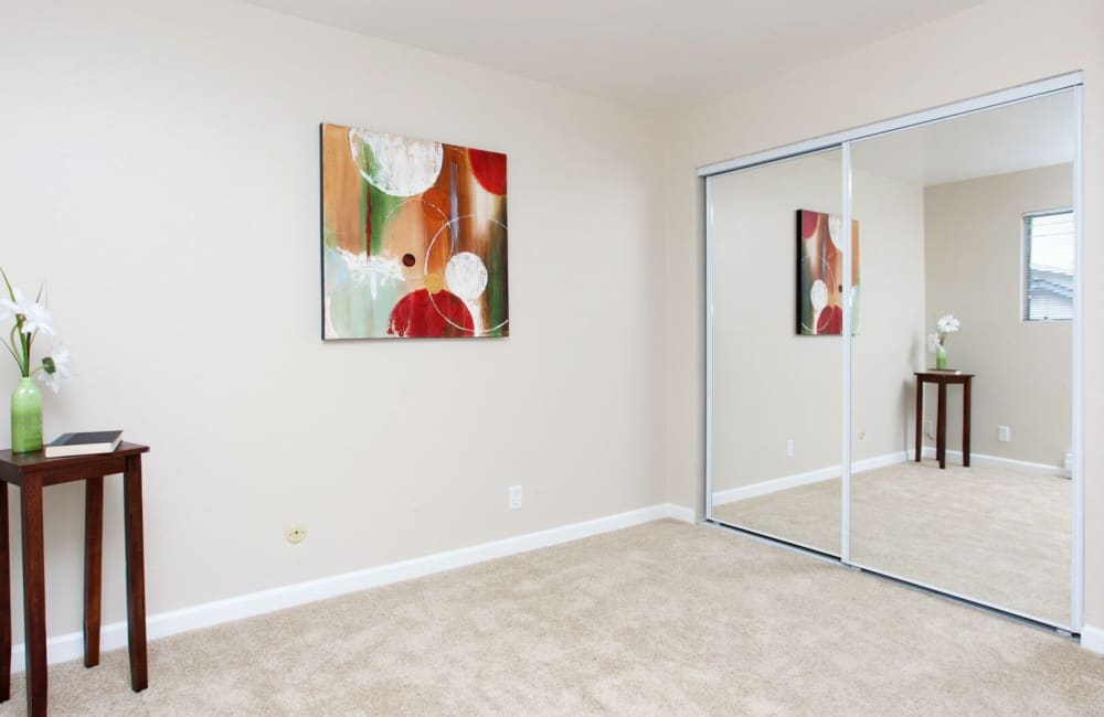 mirrored closet doors at Brewster Place in Redwood City, California