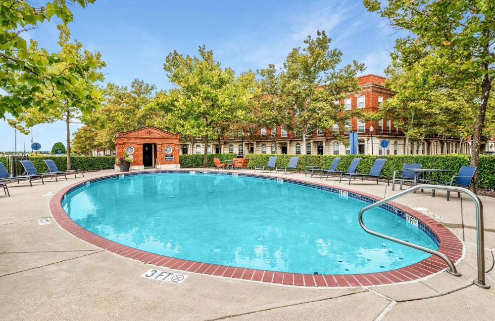 Sparkling swimming pool at Easton Commons Apartments & Townhomes in Columbus, Ohio
