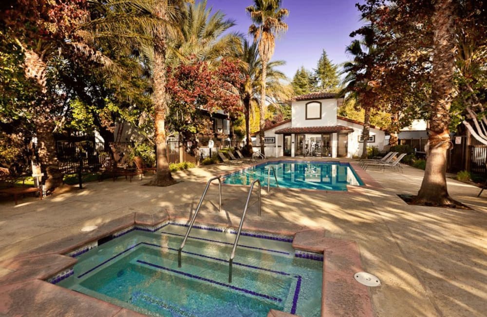Tranquil pool and spa at Montecito Villas in Sacramento, California