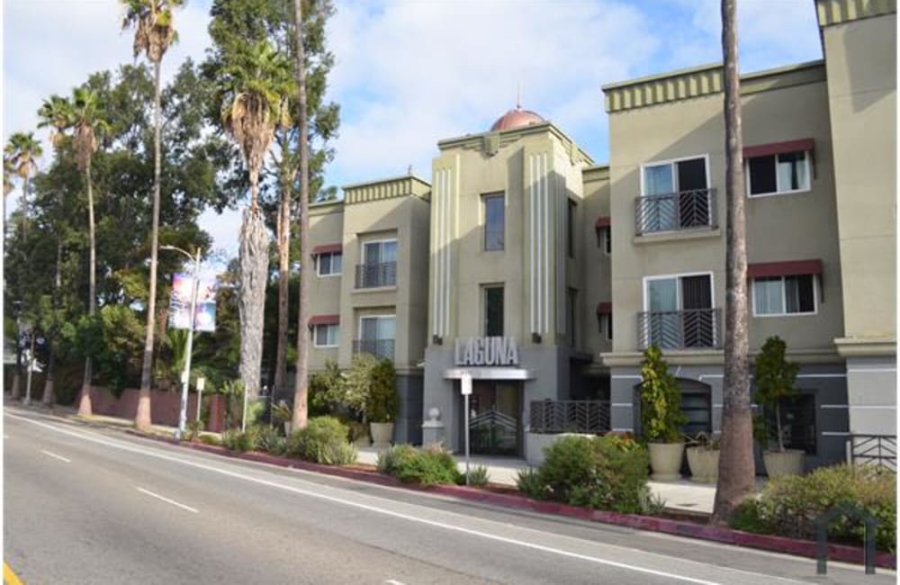 Exterior of Laguna Senior in Los Angeles, California