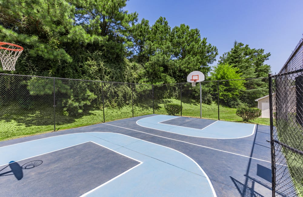 Outdoor basketball course at Parkway Station Apartment Homes in Concord, North Carolina