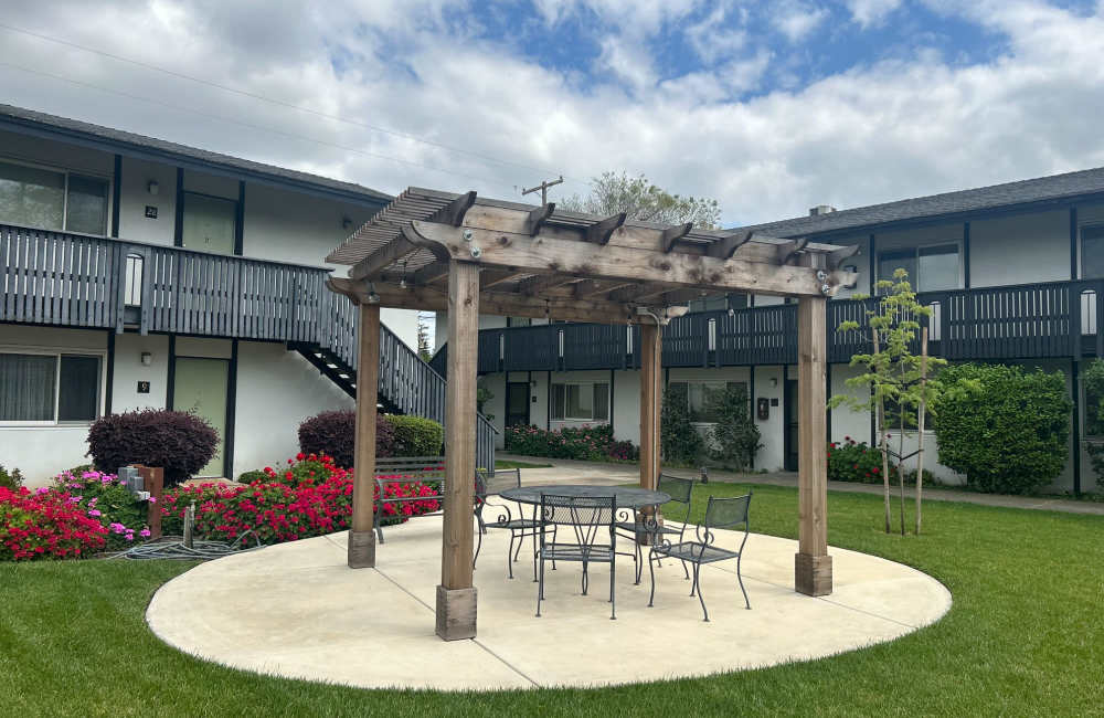 Patio at La Espana Garden in Lodi, California