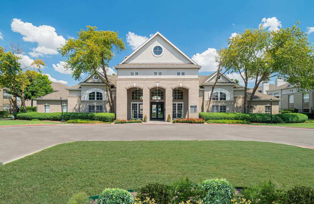 Exterior of the apartments at Verlaine on the Parkway in Dallas, Texas, 