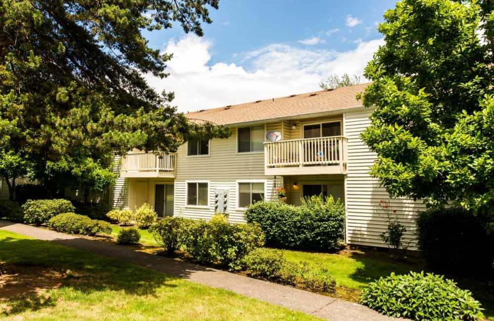 Neighborhood at Heron Hills Apartment Homes in Gresham, Oregon