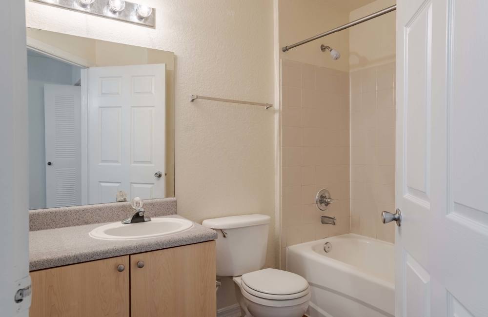 Bathroom of Hunters Run in Middleburg, Florida