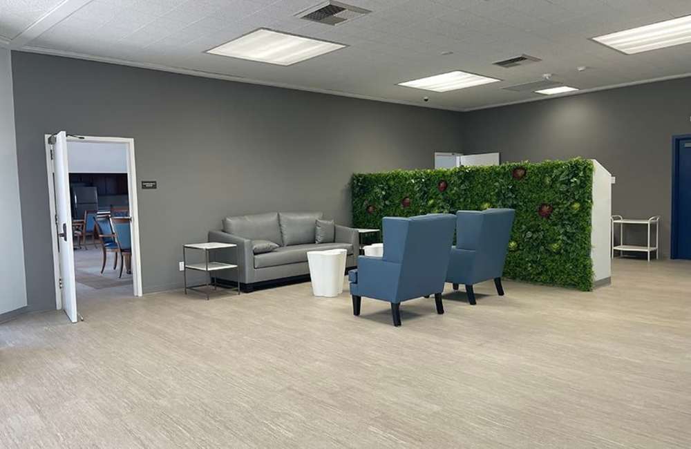Resident lounge at Kernwood Terrace in Los Angeles, California
