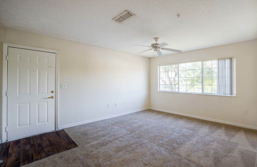 Living room at Mission Pointe in Jacksonville, Florida