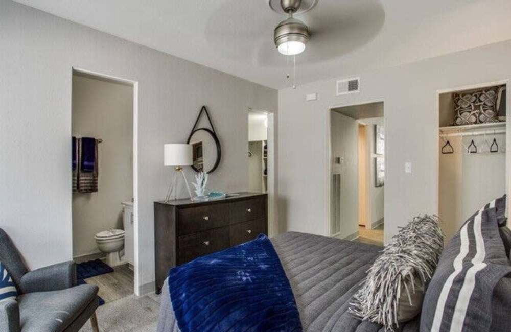 bedroom Ridley Apartments in Houston, Texas