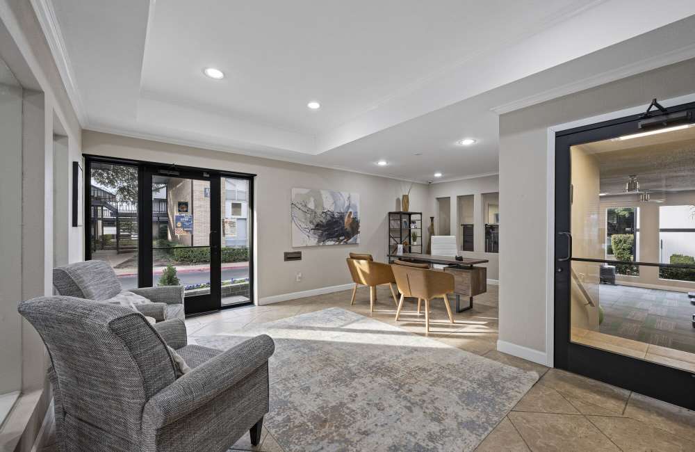 Recedents waiting area with lots of seating at Lakeridge Heights in Dallas, Texas, 