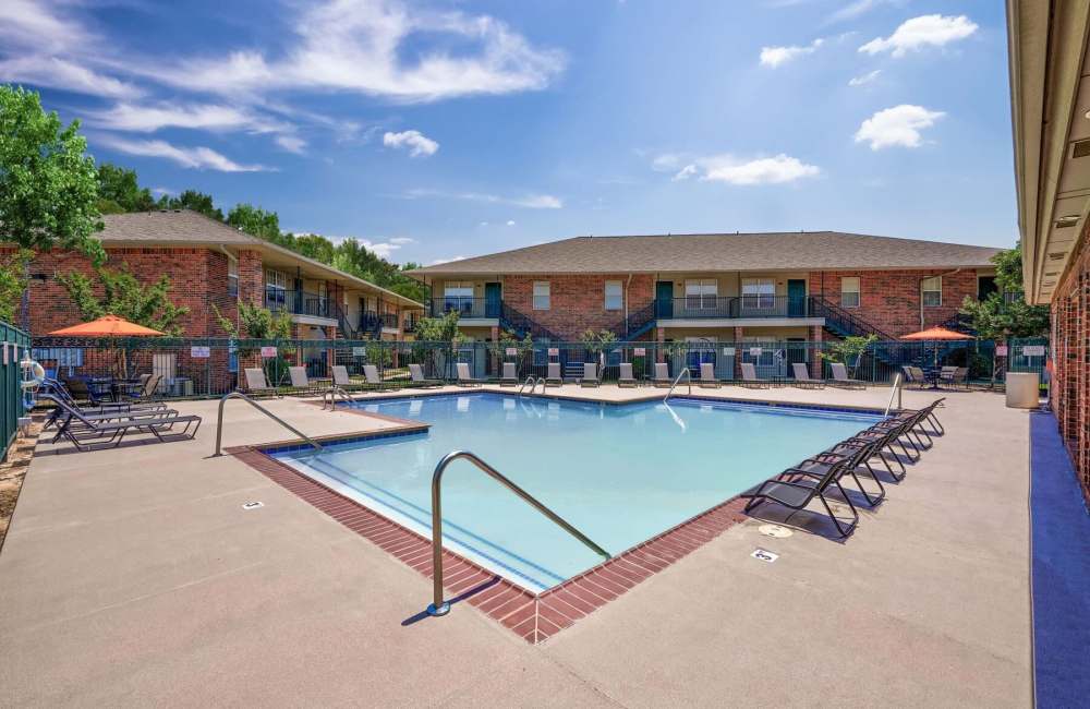 Pool side area at Oak Place Apartments in Oklahoma City, Oklahoma