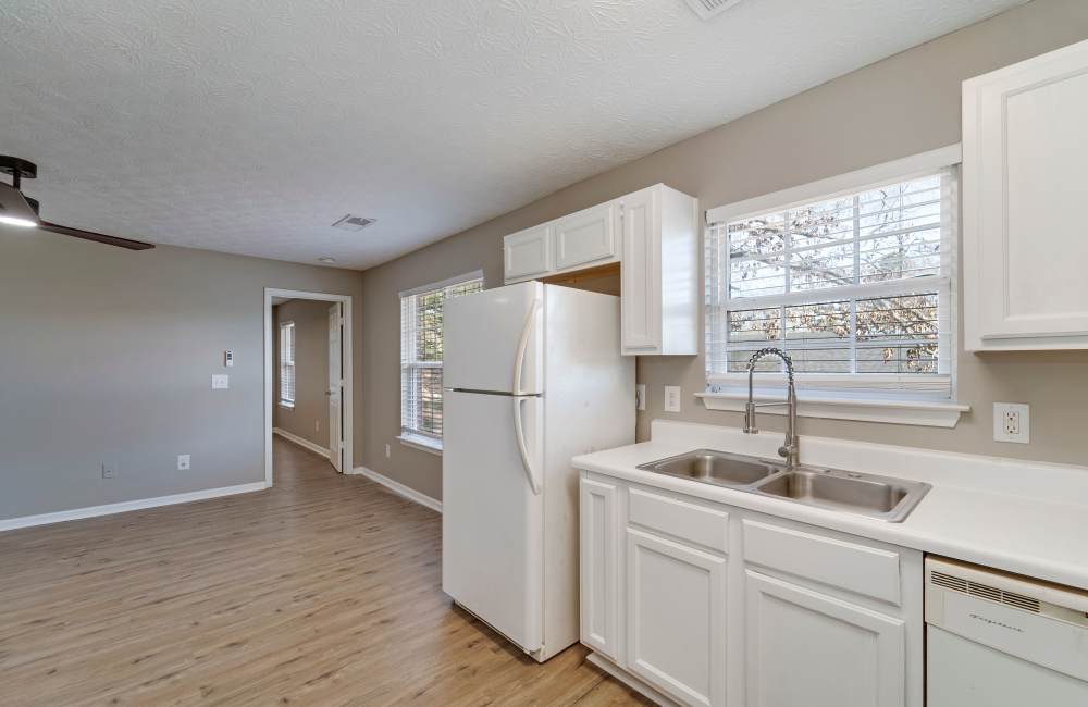 Kitchen with granite countertops at The Avenue in Cartersville, Georgia