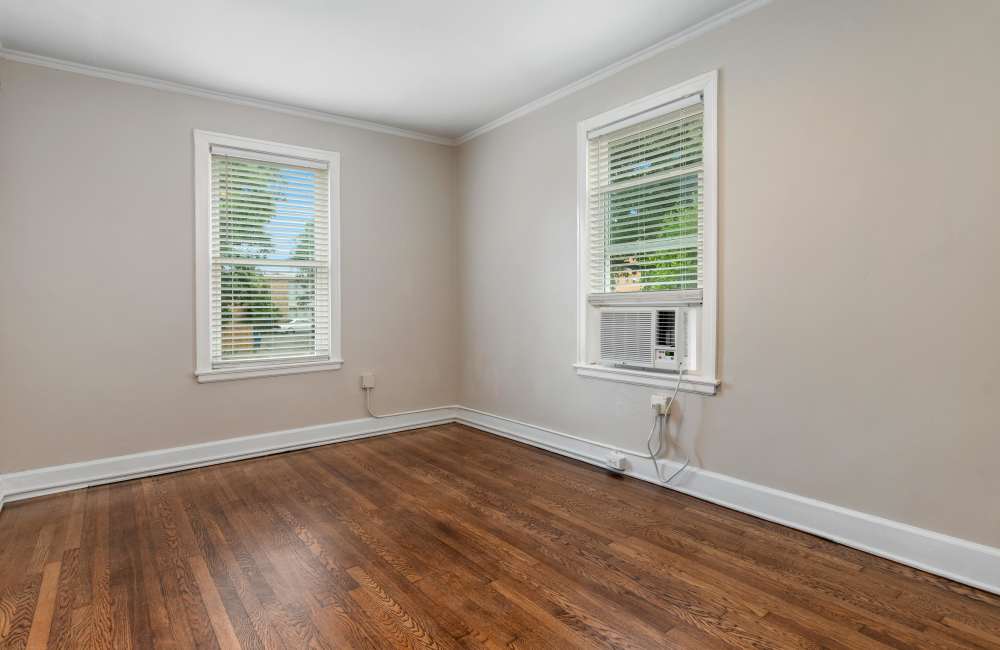 Spacious bedroom with air conditioning at Stonewall Park in Memphis, Tennessee