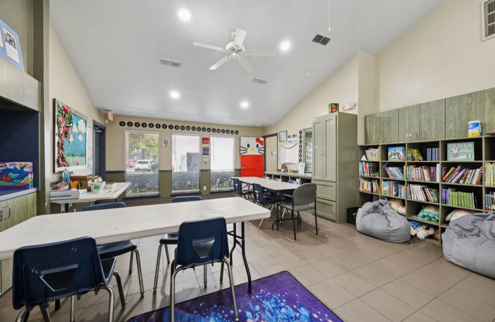 Spacious library and reading room at Sleepy Hollow in Arlington, Texas
