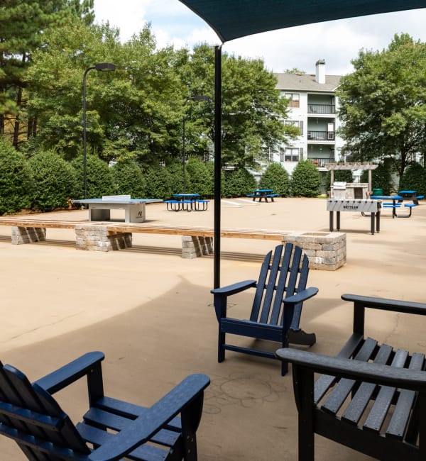 Outdoor lounge area for residents at Heritage at Riverstone in Canton, Georgia