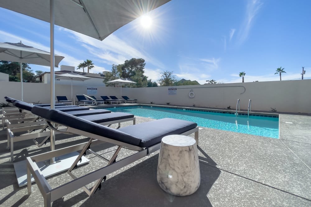 View amenities at The Charleston Apartments in Phoenix, Arizona