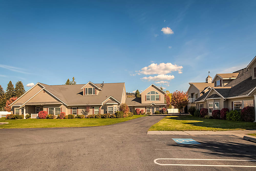 Ample parking at Pacifica Senior Living Coeur d'Alene in Coeur d'Alene, Idaho