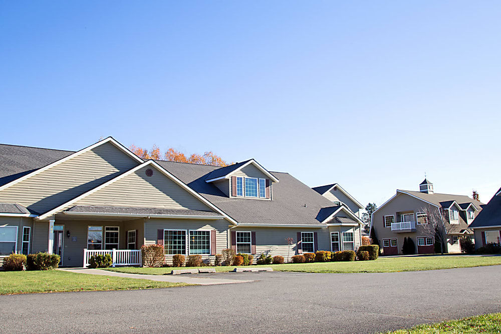 Exterior of Pacifica Senior Living Coeur d'Alene in Coeur d'Alene, Idaho