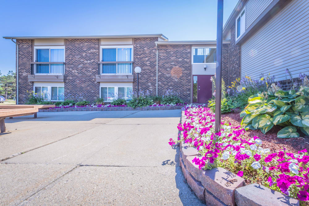 Ypsilanti, MI Apartments for Rent Chestnut Lake