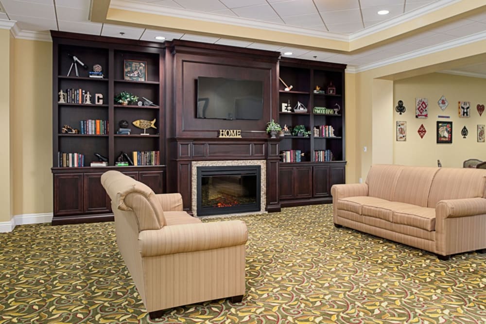 Common TV room at Grand Villa of DeLand in Florida