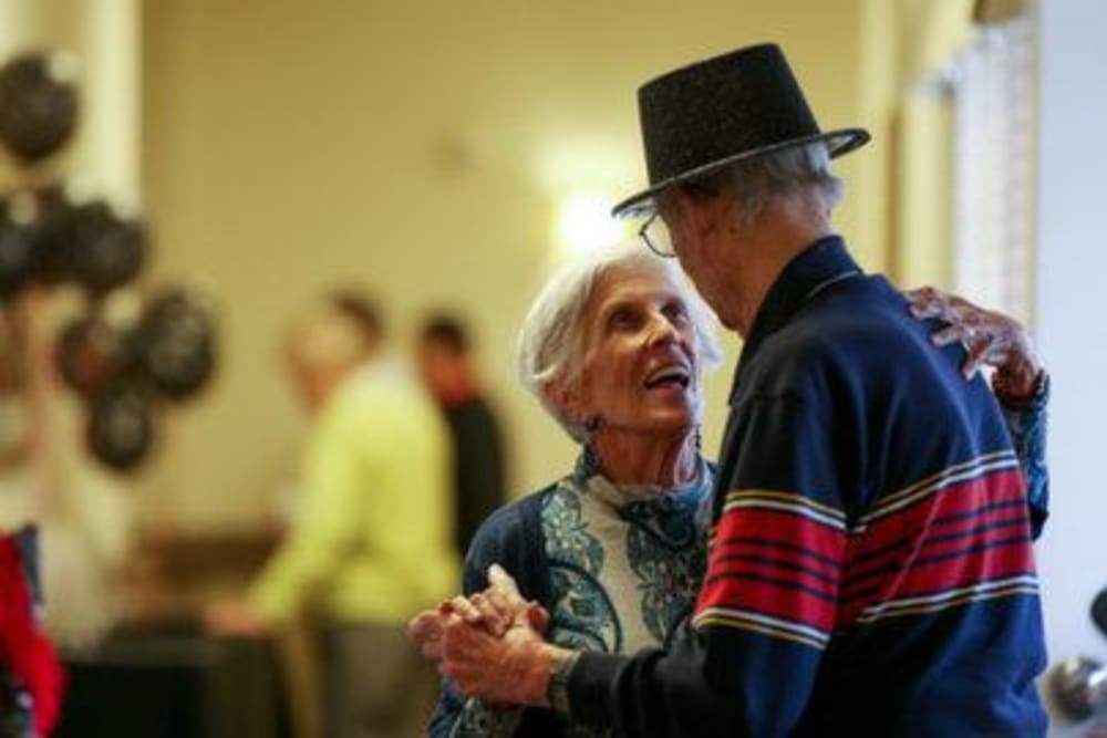 senior residents dancing