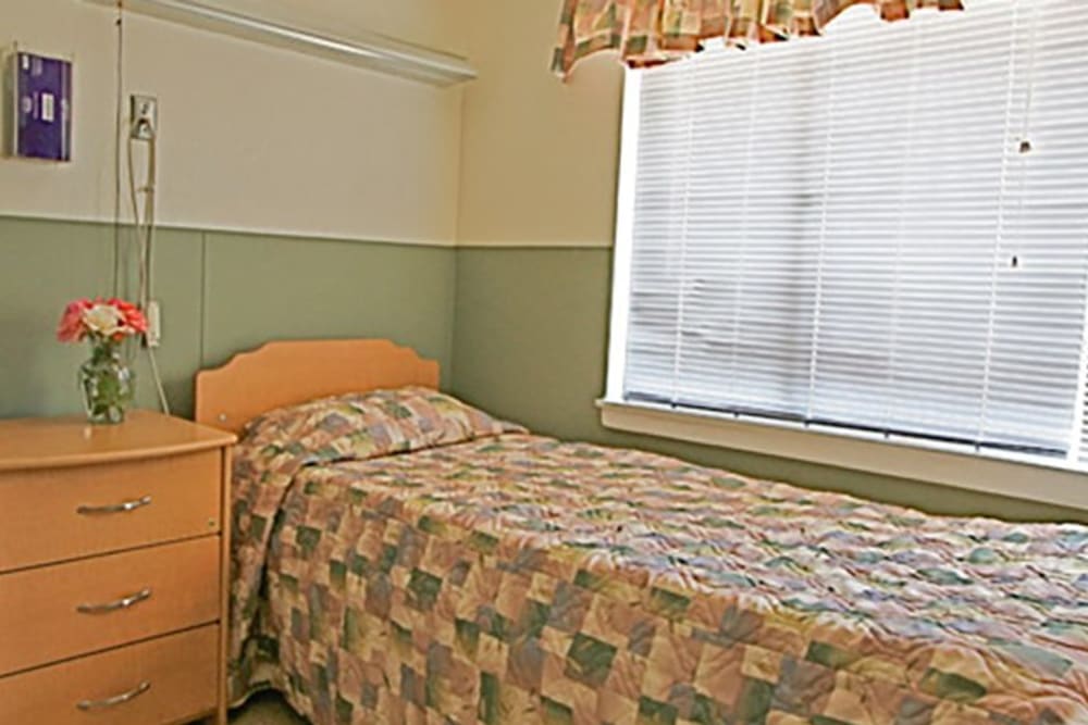 Rehab care room at Laurel Hill Nursing Center in Grants Pass, Oregon