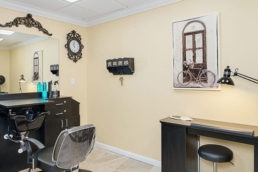 Salon at Grand Villa of Lakeland in Florida