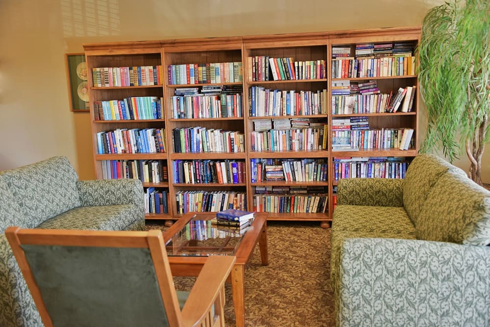 Library at Fox Hollow Independent and Assisted Living in Bend, Oregon