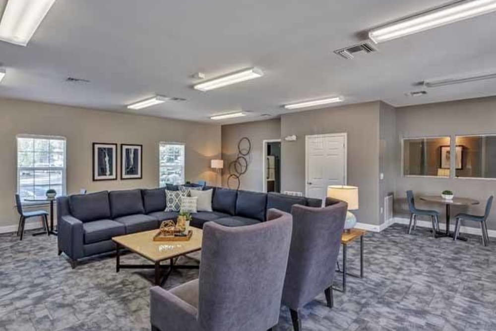 Leasing Office at Cloverbasin Village in Longmont