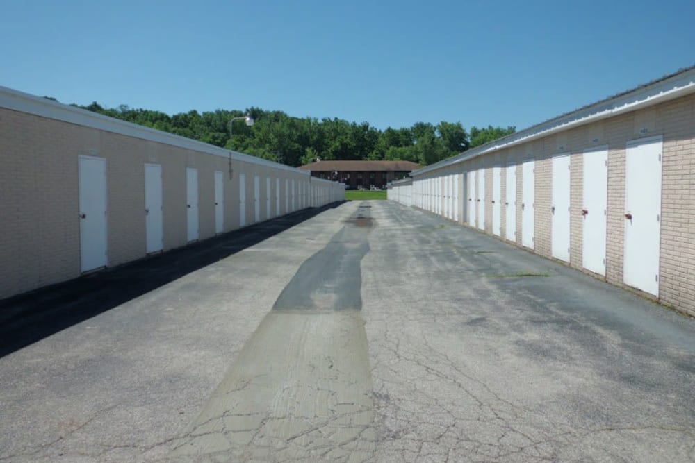 Self Storage Units in Ballwin, MO (Manchester Rd) A Storage Inn Ballwin