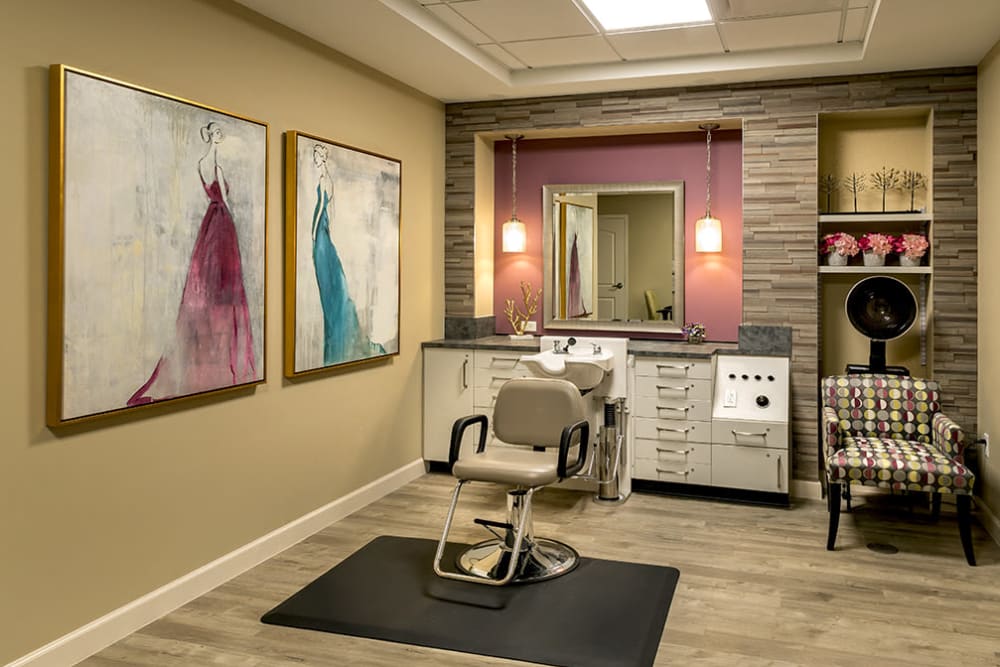 salon at Azpira Place of Lake Zurich