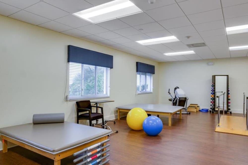 Fitness center at Grand Villa of Fort Myers in Florida
