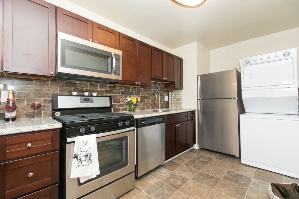 Enjoy apartments with a spacious kitchen at Quail Hollow Apartment Homes