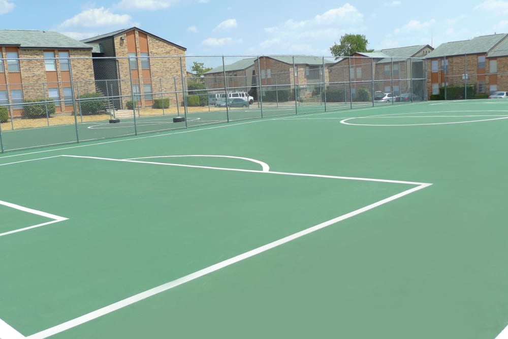Tennis court at Ladera Palms in Fort Worth, TX