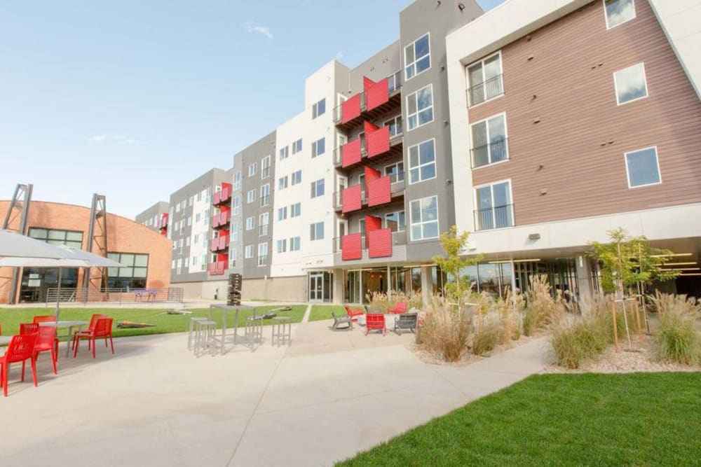 Exterior of Oxford Station Apartments in Englewood, Colorado