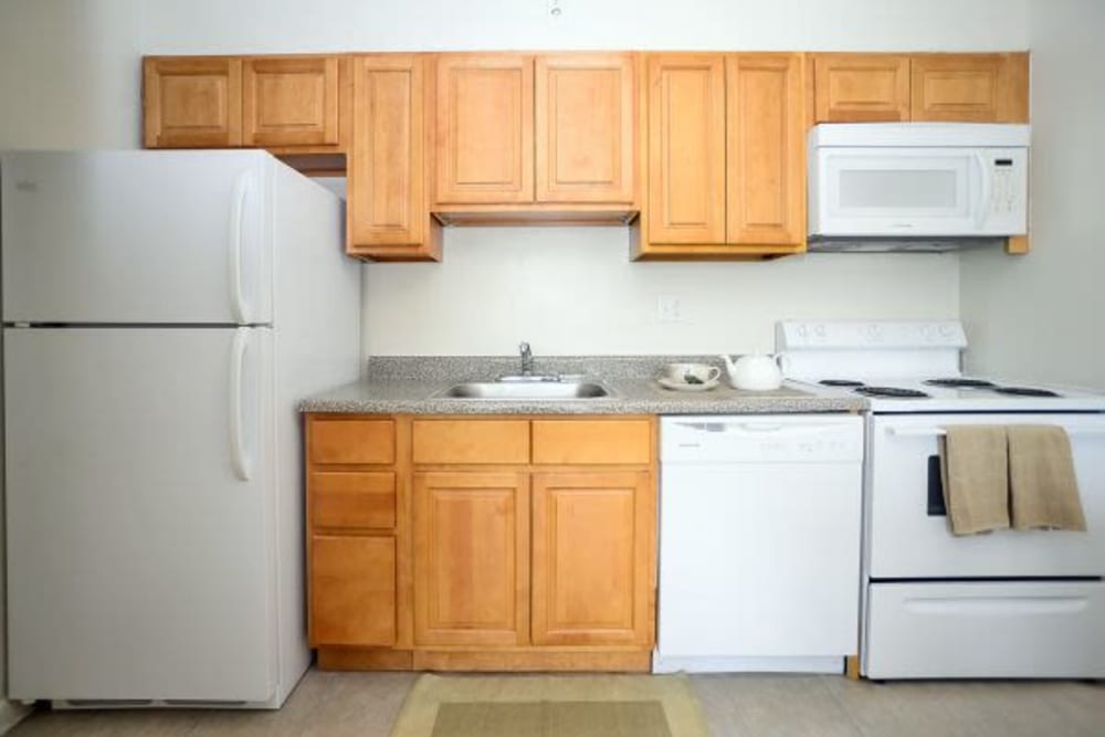 Tory Estates Apartment Homes offers a kitchen in Clementon, NJ