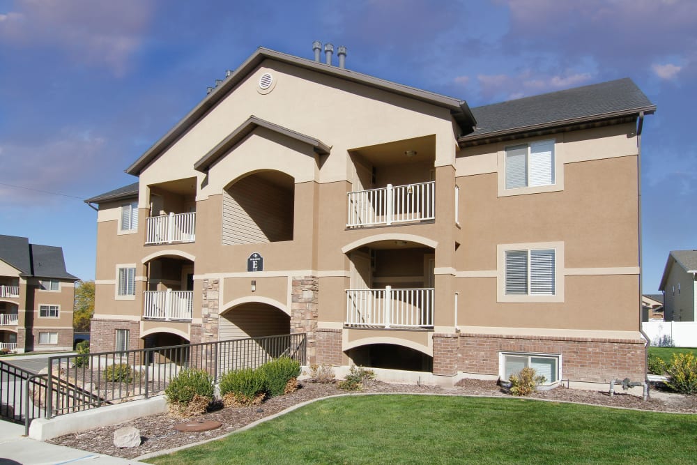Photos of Ridgeview Apartments in North Salt Lake, UT